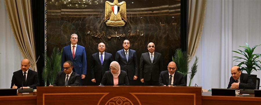 Madbouly witnesses signing of settlement agreement with South Valley Cement